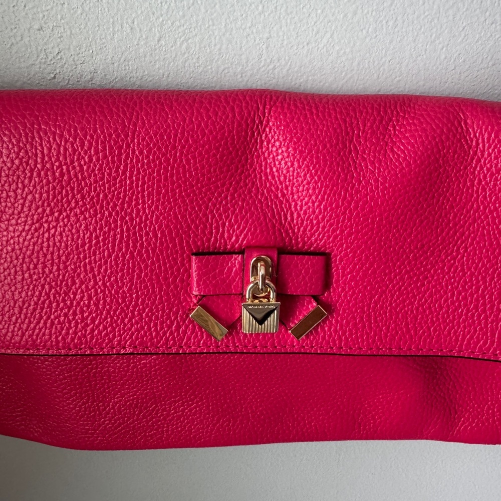 Michael Kors Vibrant Pink Clutch with Gold Chain - Picture 3 of 9